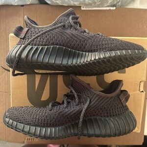YEEZY BOOST 350 V2 SIZE 7